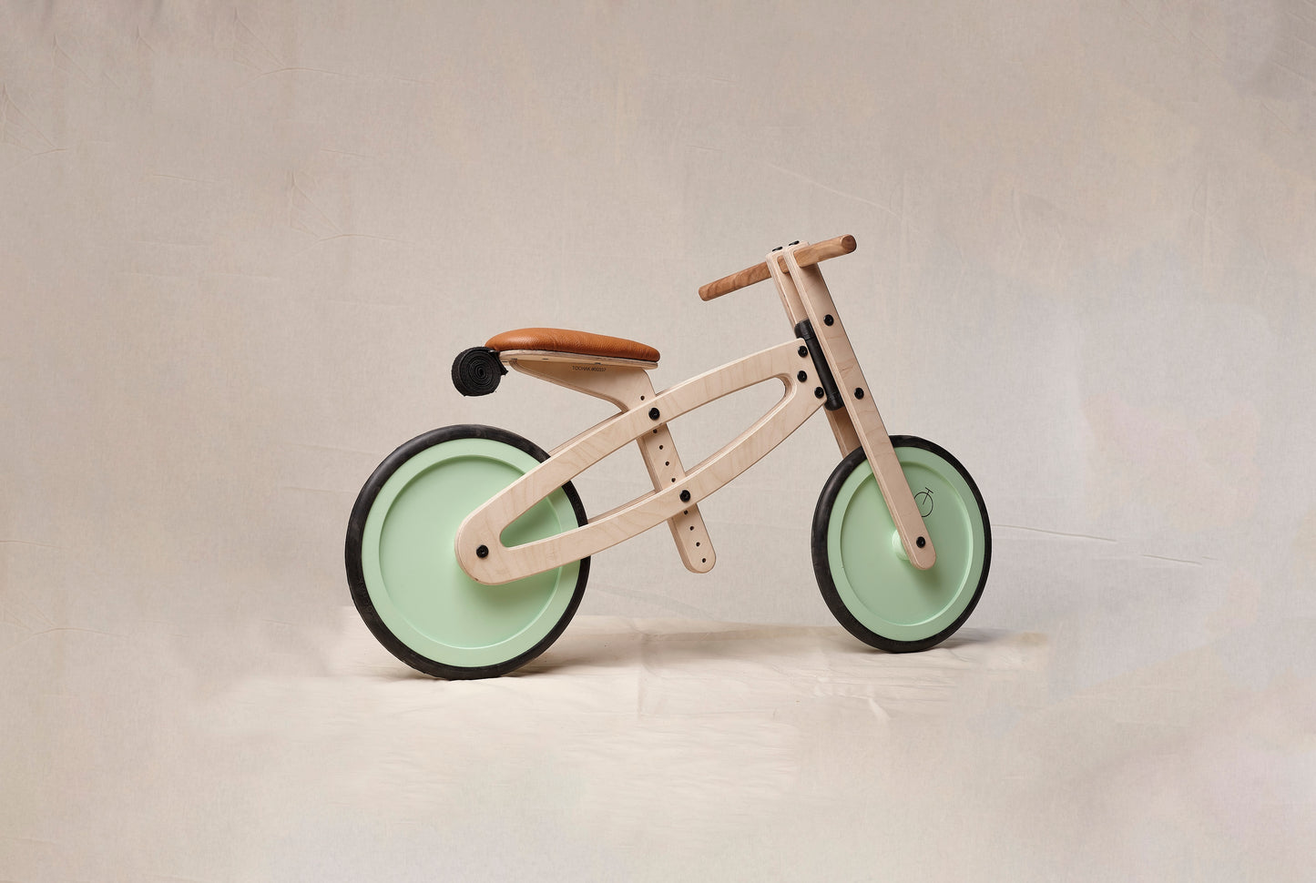 Tochak Balance Bike