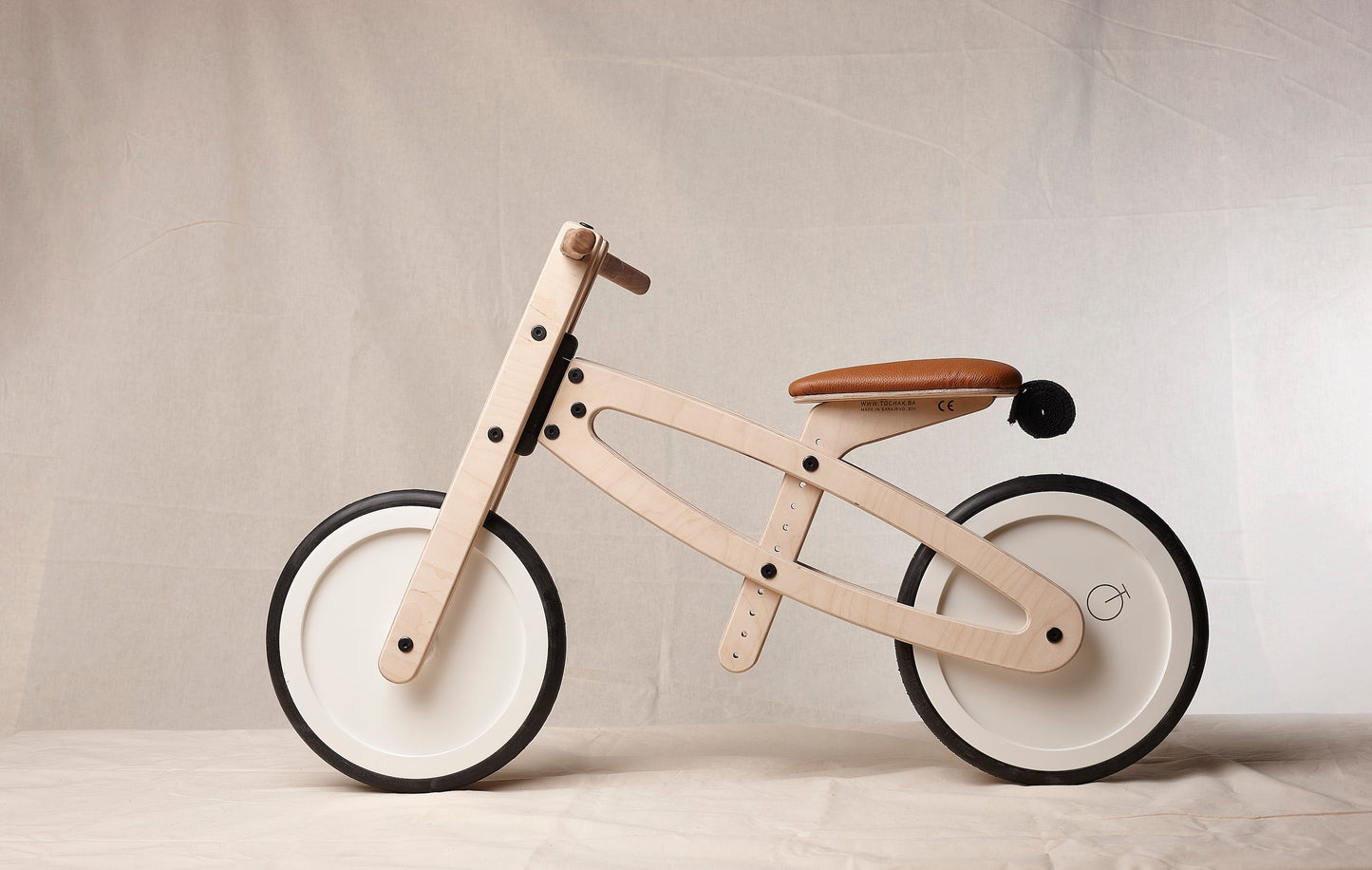 Tochak Balance Bike